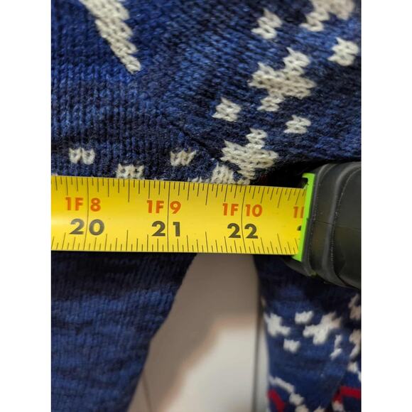 Shark Candy Cane Presents Ugly Christmas Sweater Holiday 33 Degrees Size M - Picture 7 of 9